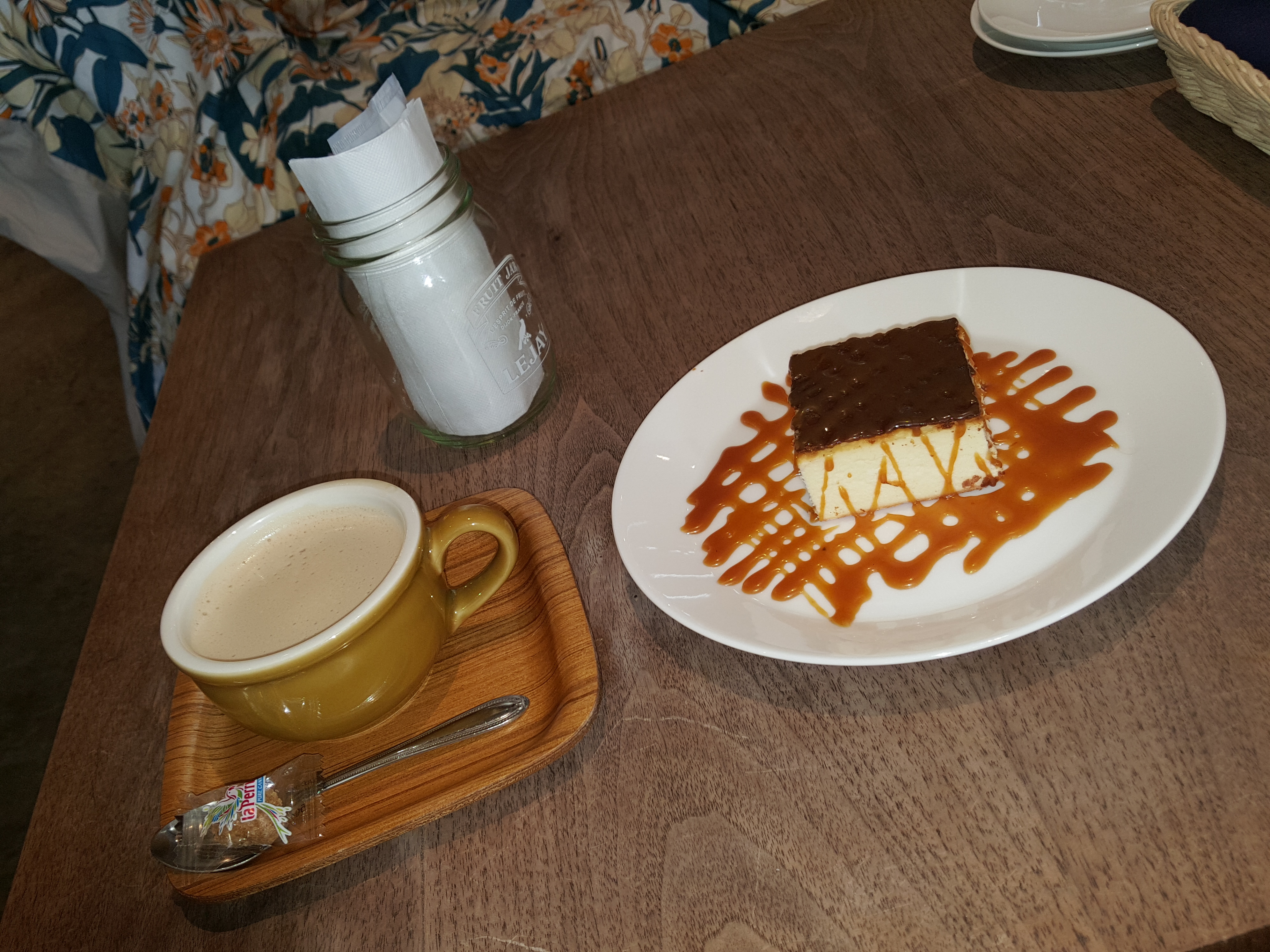 new york style of chees cake and cafe au late20180927_161609